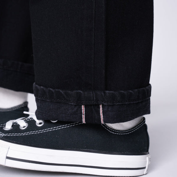 Naked & Famous- Classic: Solid Black Selvedge