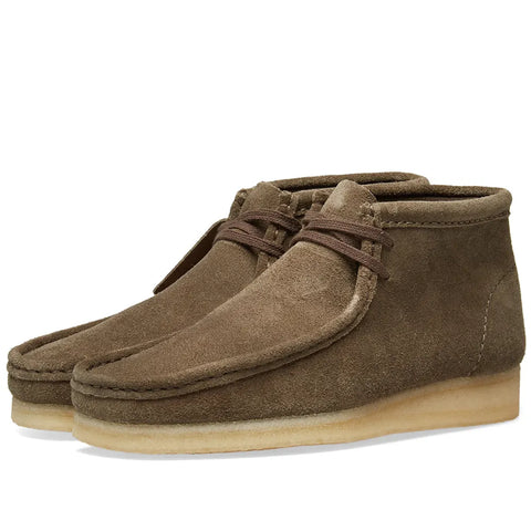 Clarks- Wallabee boot Olive Suede