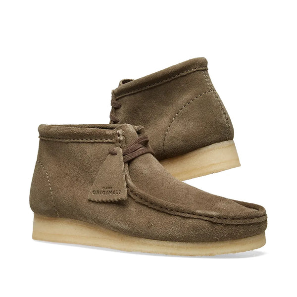 Clarks- Wallabee boot Olive Suede