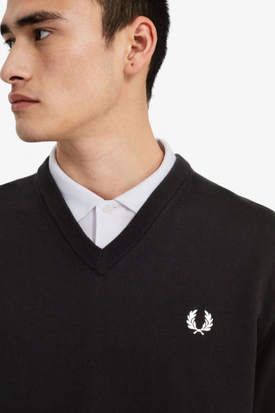 Fred Perry- Classic V Neck Jumper K9600-102