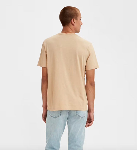 Levi's- Classic Pocket Tee Peachskin